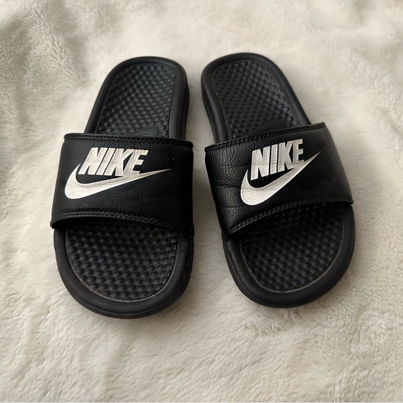 Nike - Picture 10 of 10